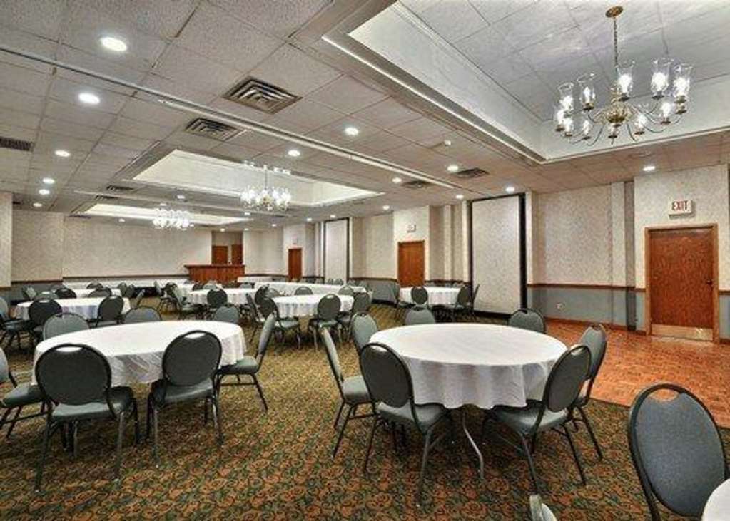 Quality Inn & Suites Bedford West Faciliteiten foto