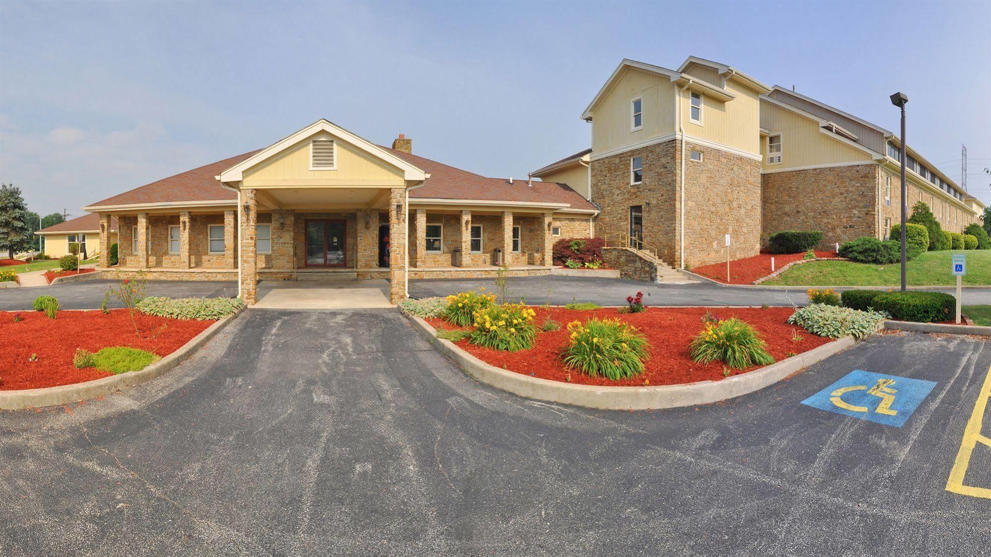 Quality Inn & Suites Bedford West Buitenkant foto