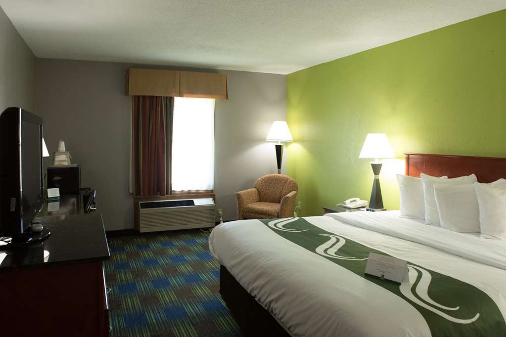 Quality Inn & Suites Bedford West Kamer foto